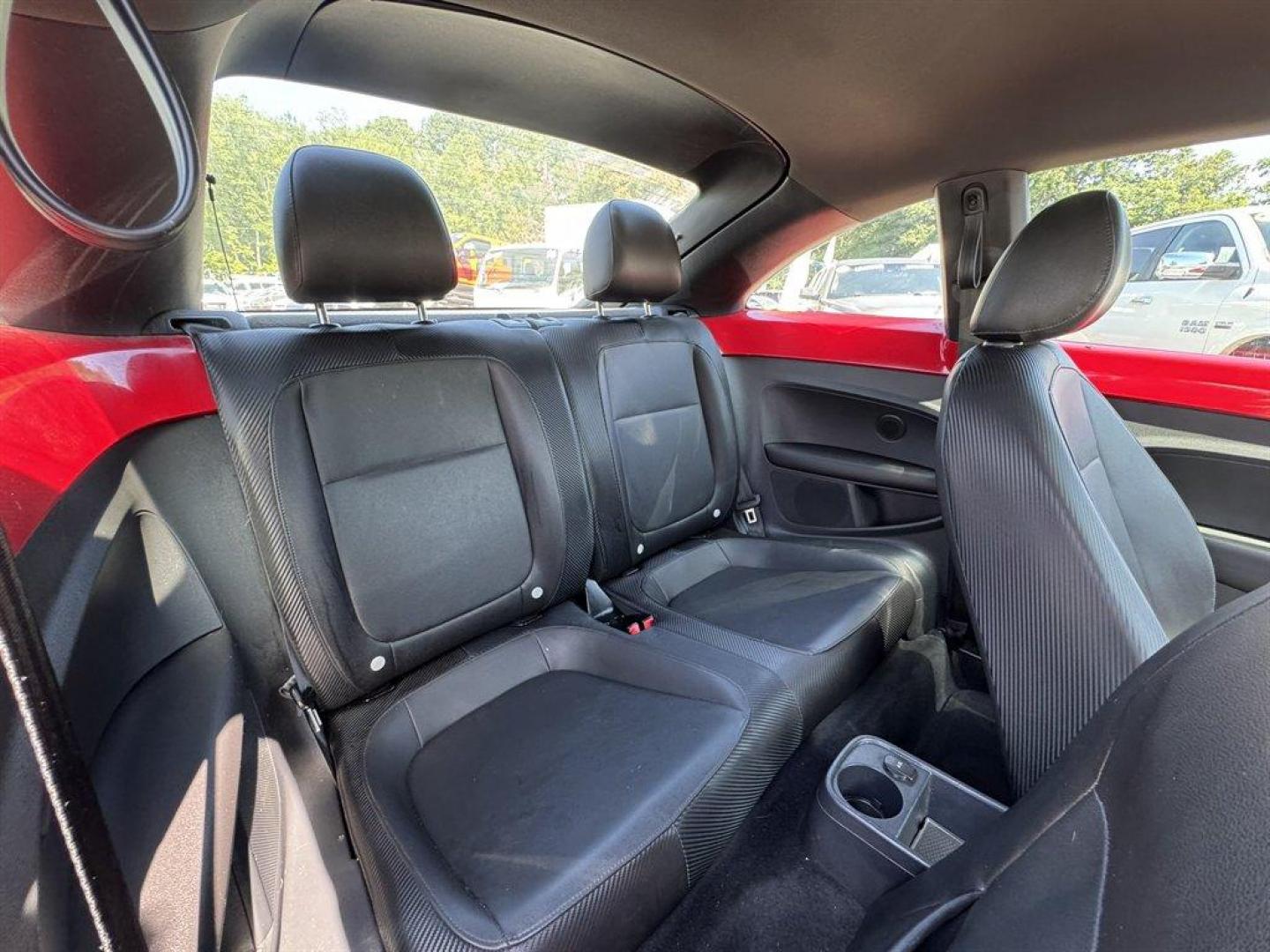 2012 Red /Black Volkswagen Beetle (3VWJX7AT1CM) with an 2.5l I-5 Smpi Dohc 2.5l engine, Automatic transmission, located at 745 East Steele Rd., West Columbia, SC, 29170, (803) 755-9148, 33.927212, -81.148483- Photo#19
