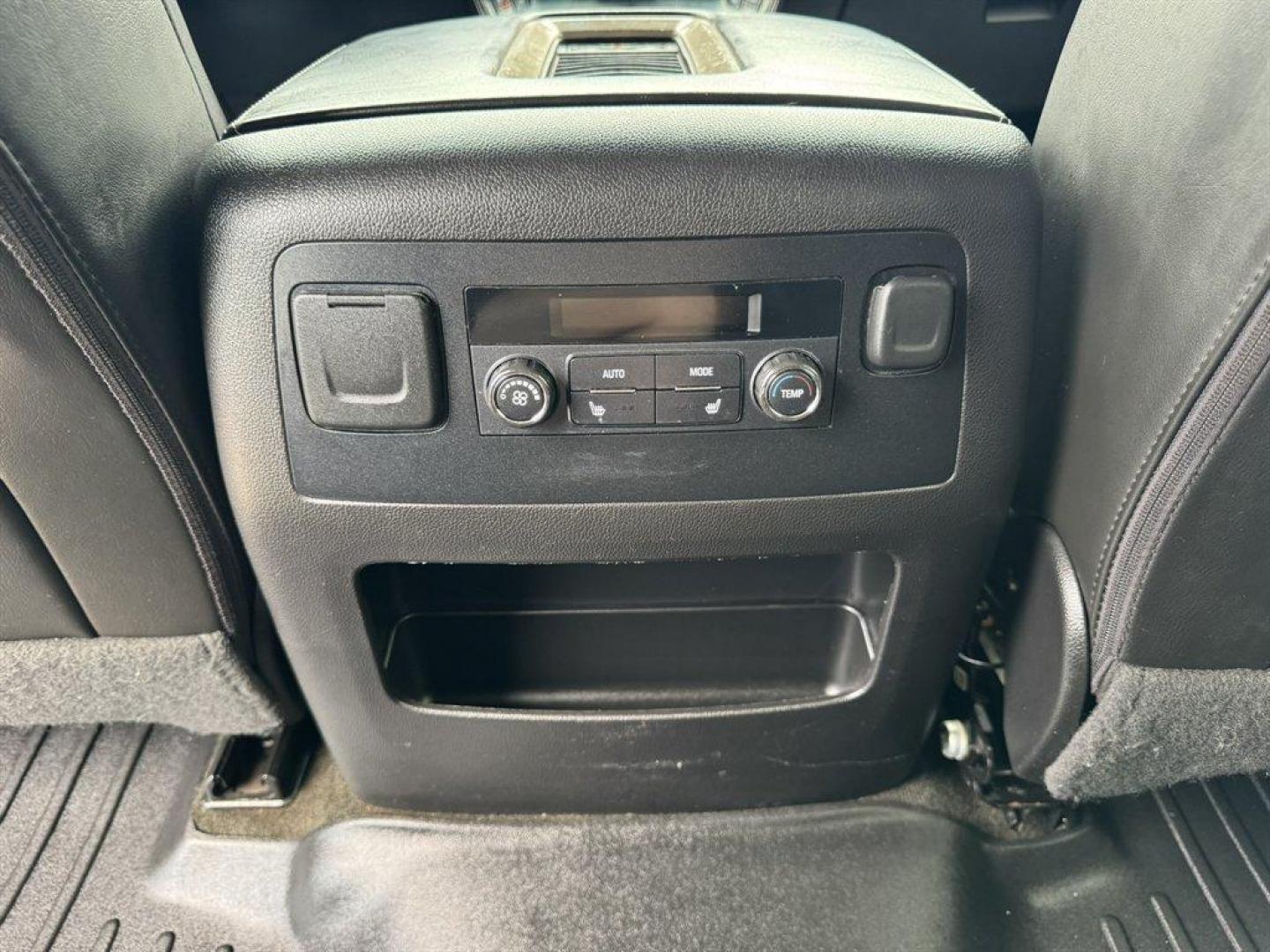 2017 Grey /Black GMC Yukon (1GKS1CKJ0HR) with an 6.2l V8 DI OHV GAS 6.2l engine, Automatic transmission, located at 745 East Steele Rd., West Columbia, SC, 29170, (803) 755-9148, 33.927212, -81.148483- Photo#23