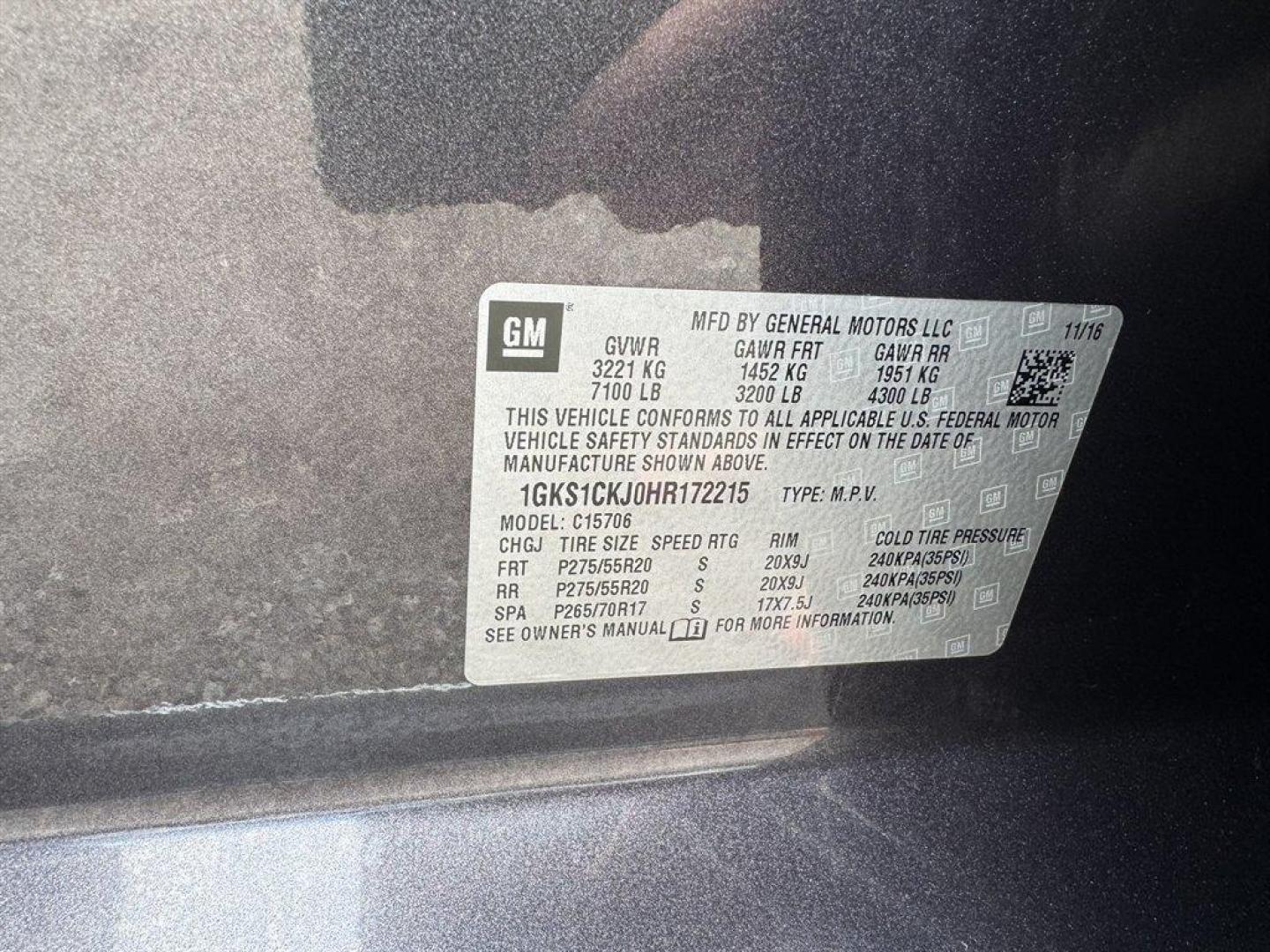 2017 Grey /Black GMC Yukon (1GKS1CKJ0HR) with an 6.2l V8 DI OHV GAS 6.2l engine, Automatic transmission, located at 745 East Steele Rd., West Columbia, SC, 29170, (803) 755-9148, 33.927212, -81.148483- Photo#39