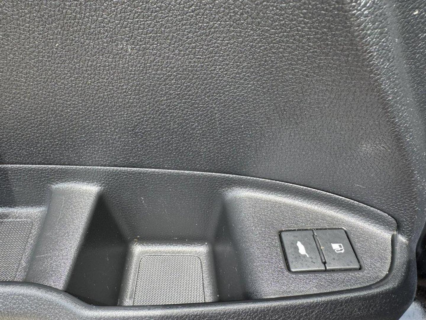 2016 Black /Black Honda Pilot (5FNYF5H65GB) with an 3.5l V6 DI Sohc I-Vtec 3. engine, Automatic transmission, located at 745 East Steele Rd., West Columbia, SC, 29170, (803) 755-9148, 33.927212, -81.148483- Photo#21
