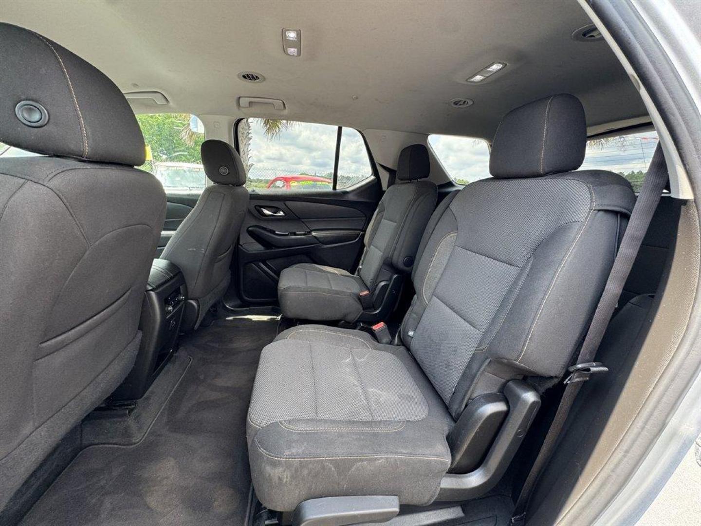 2019 Silver /Grey Chevrolet Traverse (1GNERGKW7KJ) with an 3.6l V6 DI Dohc 3.6l engine, Automatic transmission, located at 745 East Steele Rd., West Columbia, SC, 29170, (803) 755-9148, 33.927212, -81.148483- Photo#21