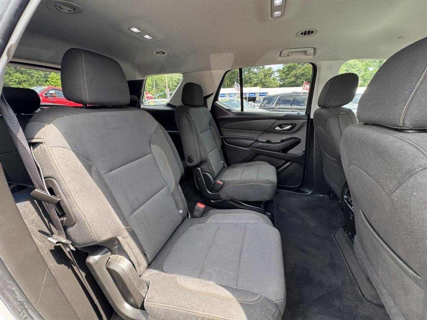 2019 Silver /Grey Chevrolet Traverse (1GNERGKW7KJ) with an 3.6l V6 DI Dohc 3.6l engine, Automatic transmission, located at 745 East Steele Rd., West Columbia, SC, 29170, (803) 755-9148, 33.927212, -81.148483- Photo#24