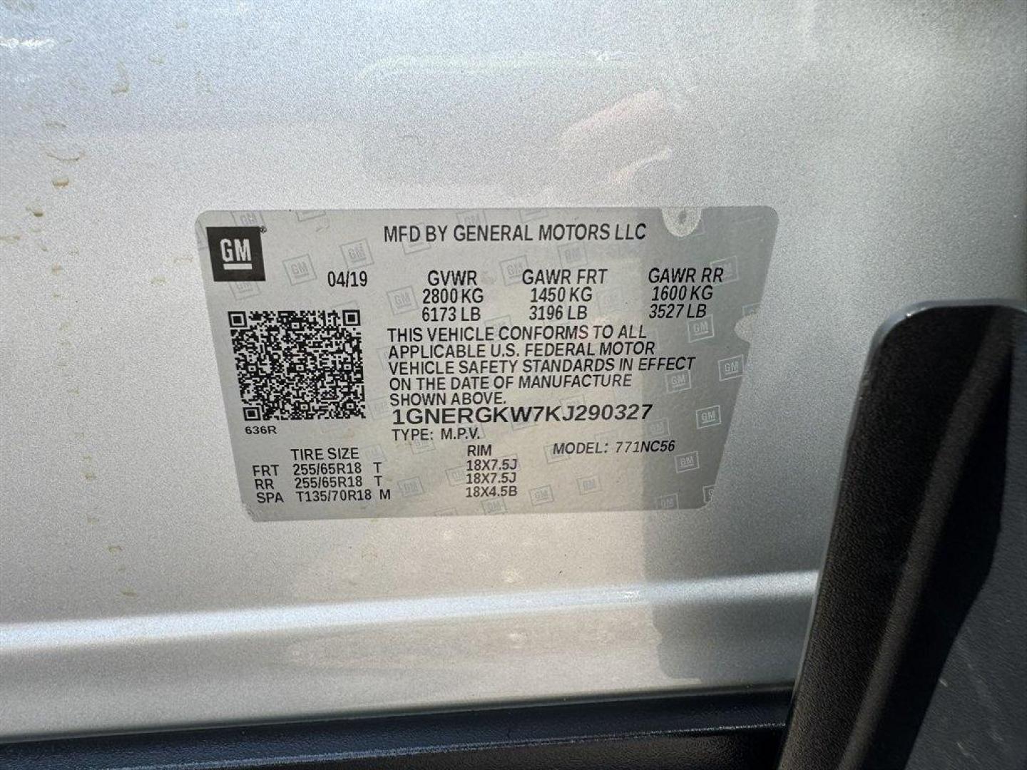 2019 Silver /Grey Chevrolet Traverse (1GNERGKW7KJ) with an 3.6l V6 DI Dohc 3.6l engine, Automatic transmission, located at 745 East Steele Rd., West Columbia, SC, 29170, (803) 755-9148, 33.927212, -81.148483- Photo#34