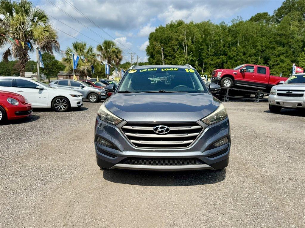 2016 Grey /Black Hyundai Tucson (KM8J33A24GU) with an 1.6l I-4 DI Dohc Cvvt T/C engine, Automatic transmission, located at 745 East Steele Rd., West Columbia, SC, 29170, (803) 755-9148, 33.927212, -81.148483- Photo#1