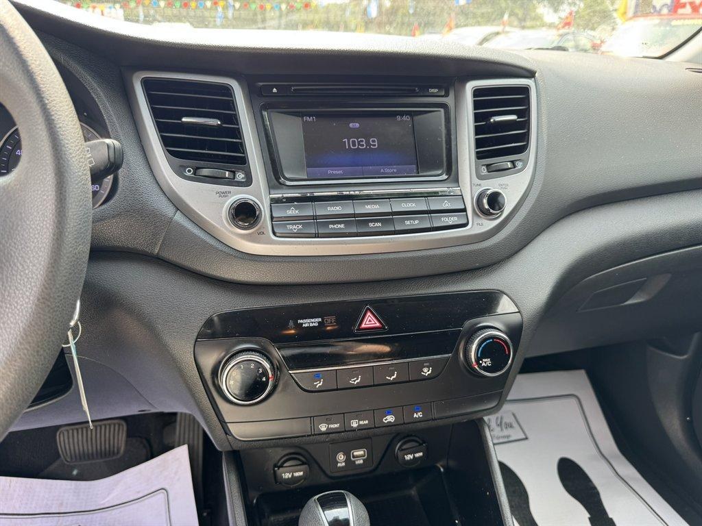 2016 Grey /Black Hyundai Tucson (KM8J33A24GU) with an 1.6l I-4 DI Dohc Cvvt T/C engine, Automatic transmission, located at 745 East Steele Rd., West Columbia, SC, 29170, (803) 755-9148, 33.927212, -81.148483- Photo#12