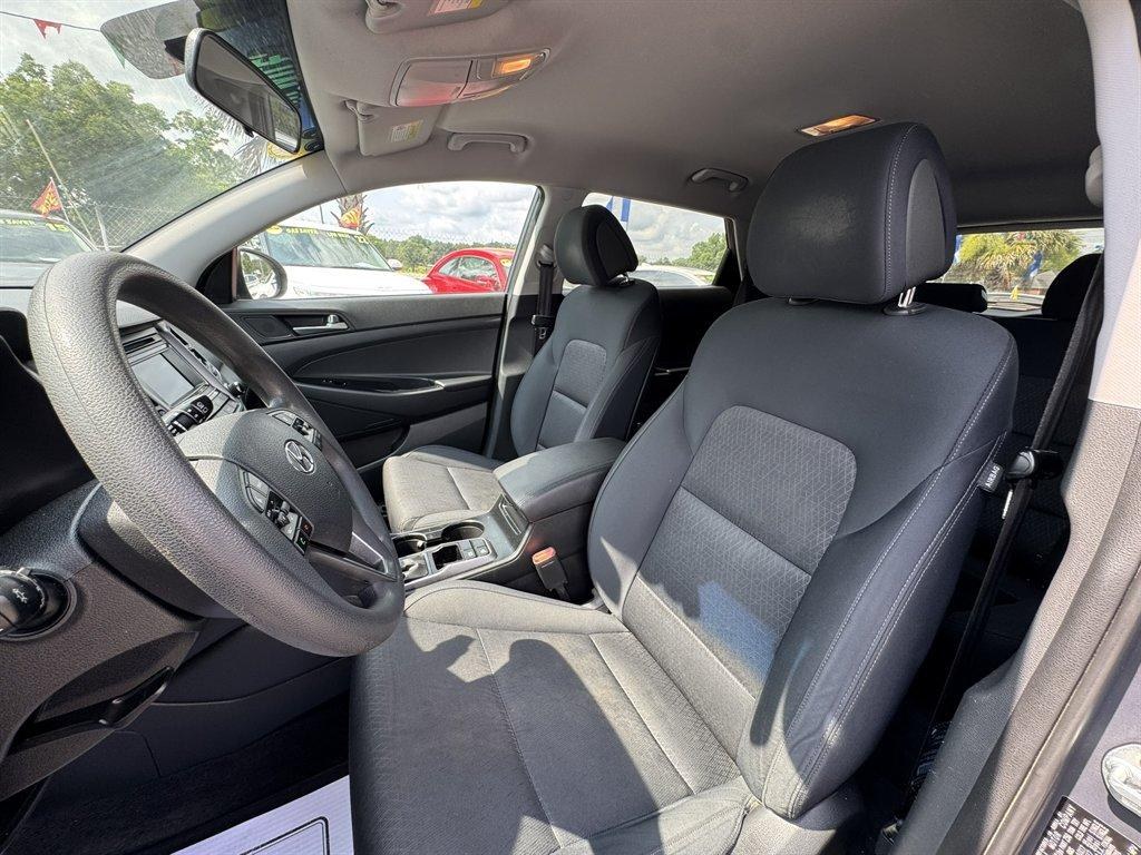 2016 Grey /Black Hyundai Tucson (KM8J33A24GU) with an 1.6l I-4 DI Dohc Cvvt T/C engine, Automatic transmission, located at 745 East Steele Rd., West Columbia, SC, 29170, (803) 755-9148, 33.927212, -81.148483- Photo#20