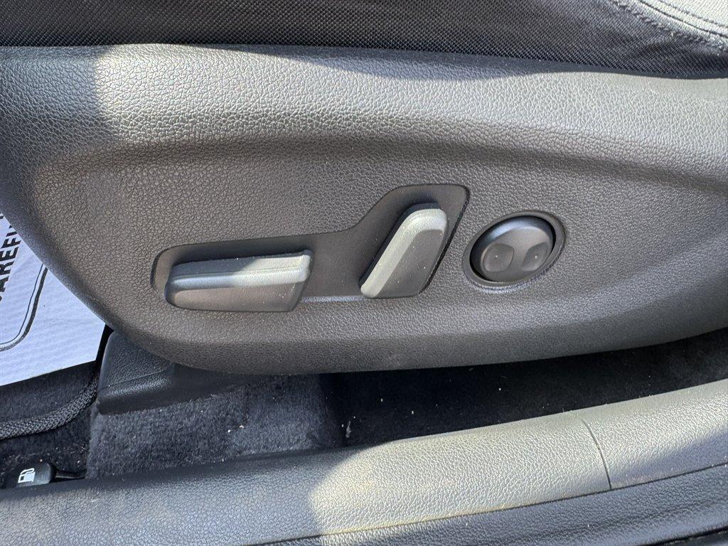 2016 Grey /Black Hyundai Tucson (KM8J33A24GU) with an 1.6l I-4 DI Dohc Cvvt T/C engine, Automatic transmission, located at 745 East Steele Rd., West Columbia, SC, 29170, (803) 755-9148, 33.927212, -81.148483- Photo#21