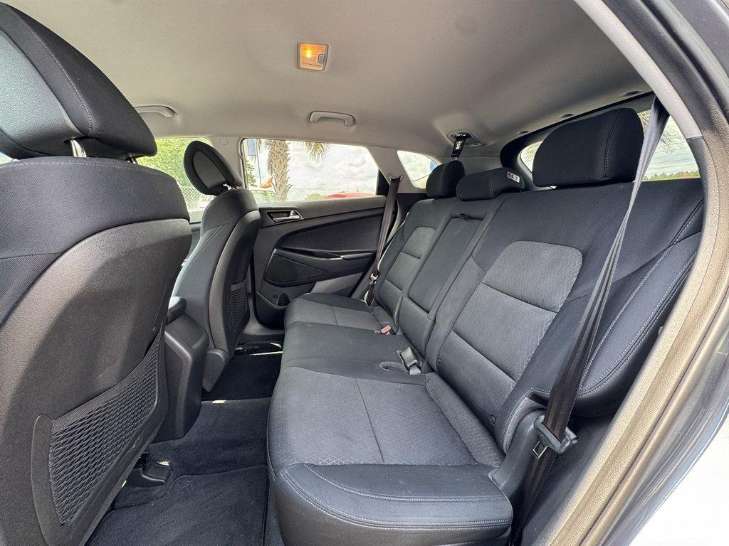 2016 Grey /Black Hyundai Tucson (KM8J33A24GU) with an 1.6l I-4 DI Dohc Cvvt T/C engine, Automatic transmission, located at 745 East Steele Rd., West Columbia, SC, 29170, (803) 755-9148, 33.927212, -81.148483- Photo#23