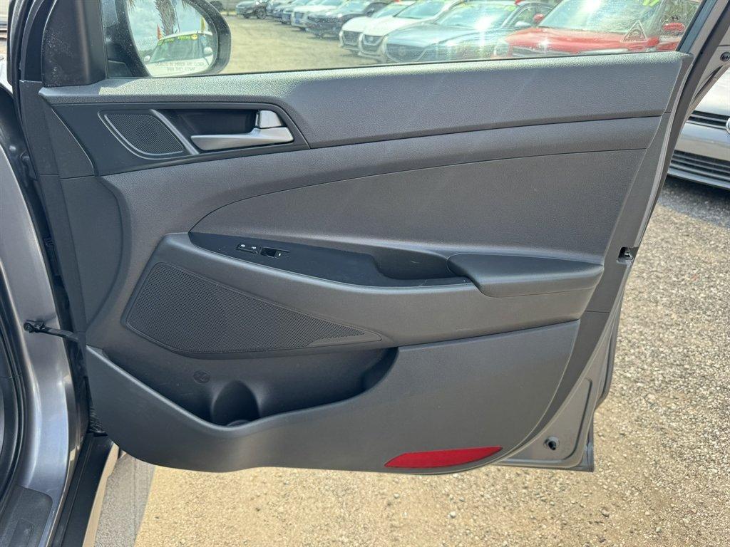 2016 Grey /Black Hyundai Tucson (KM8J33A24GU) with an 1.6l I-4 DI Dohc Cvvt T/C engine, Automatic transmission, located at 745 East Steele Rd., West Columbia, SC, 29170, (803) 755-9148, 33.927212, -81.148483- Photo#26