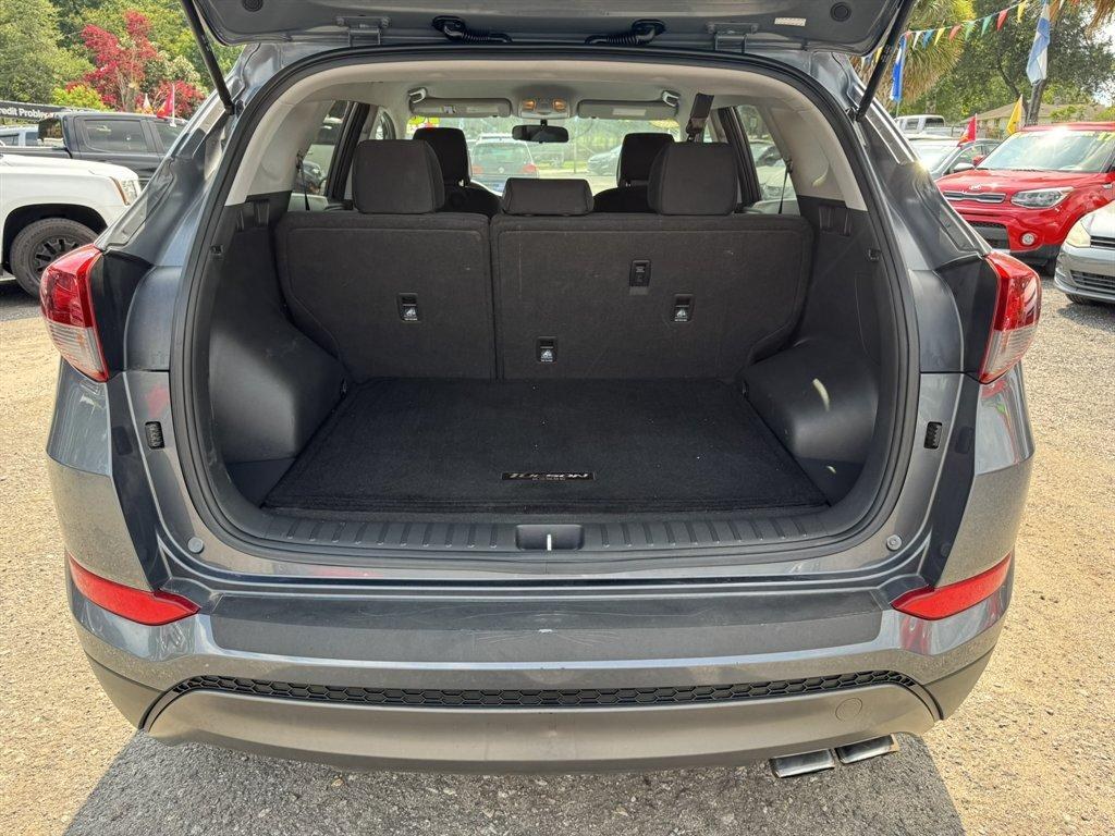 2016 Grey /Black Hyundai Tucson (KM8J33A24GU) with an 1.6l I-4 DI Dohc Cvvt T/C engine, Automatic transmission, located at 745 East Steele Rd., West Columbia, SC, 29170, (803) 755-9148, 33.927212, -81.148483- Photo#28