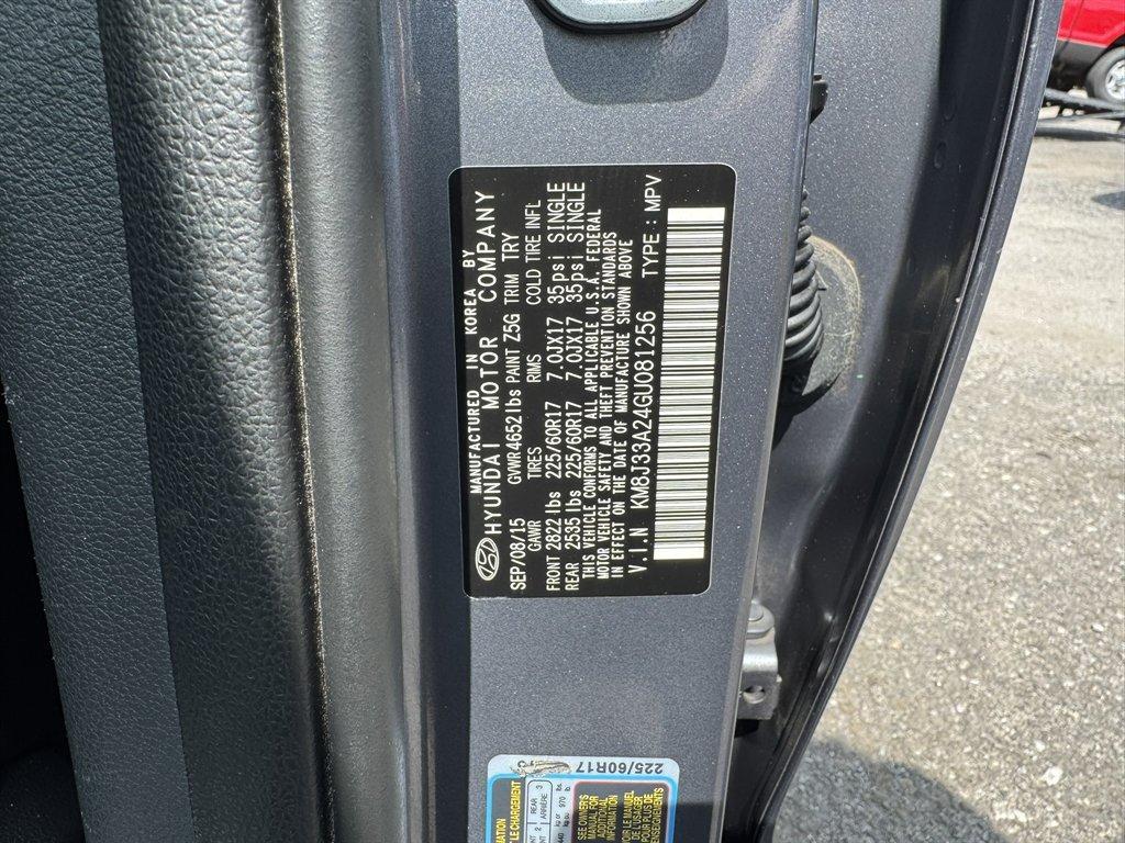 2016 Grey /Black Hyundai Tucson (KM8J33A24GU) with an 1.6l I-4 DI Dohc Cvvt T/C engine, Automatic transmission, located at 745 East Steele Rd., West Columbia, SC, 29170, (803) 755-9148, 33.927212, -81.148483- Photo#33