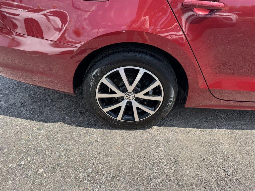 2016 Red /Black Volkswagen Jetta (3VWD67AJ0GM) with an 1.4l I-4 DI Dohc T/C 1.4l engine, Automatic transmission, located at 745 East Steele Rd., West Columbia, SC, 29170, (803) 755-9148, 33.927212, -81.148483- Photo#26