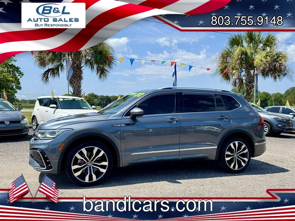 2022 Grey /Black Volkswagen Tiguan (3VV4B7AX9NM) with an 2.0l I-4 DI Dohc T/C 2.0l engine, Automatic transmission, located at 745 East Steele Rd., West Columbia, SC, 29170, (803) 755-9148, 33.927212, -81.148483- Photo#0