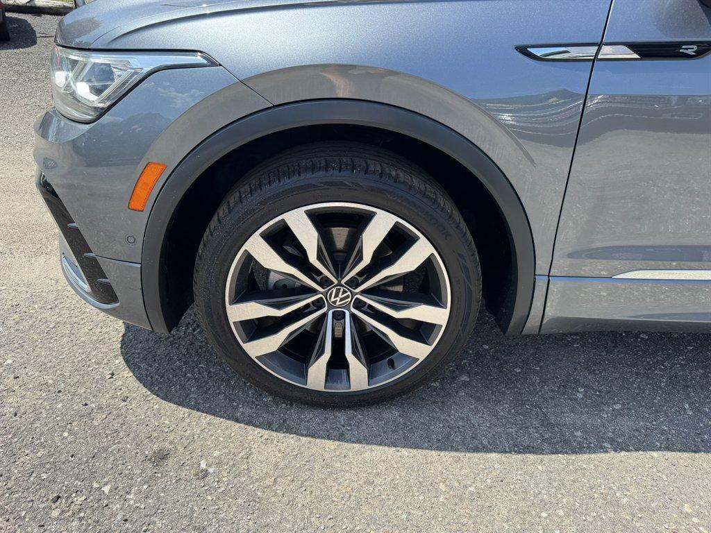 2022 Grey /Black Volkswagen Tiguan (3VV4B7AX9NM) with an 2.0l I-4 DI Dohc T/C 2.0l engine, Automatic transmission, located at 745 East Steele Rd., West Columbia, SC, 29170, (803) 755-9148, 33.927212, -81.148483- Photo#37