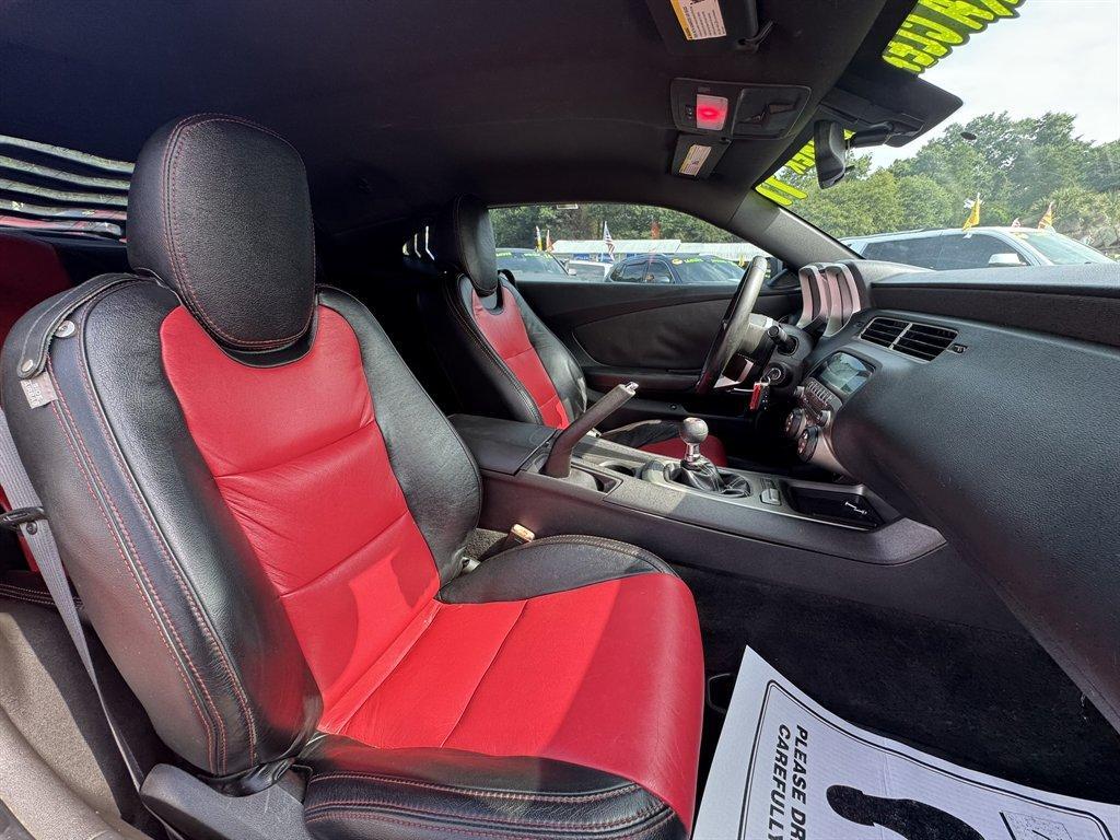 2011 Red /Black Chevrolet Camaro (2G1FS1EW3B9) with an 6.2l V8 SFI OHV HO 6.2l engine, Automatic transmission, located at 745 East Steele Rd., West Columbia, SC, 29170, (803) 755-9148, 33.927212, -81.148483- Photo#19