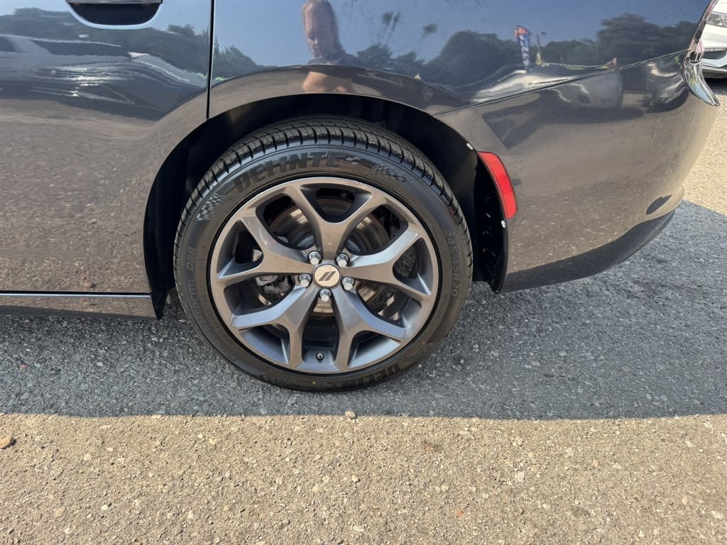 2019 Grey /Black Dodge Charger (2C3CDXATXKH) with an 5.7l V8 MPI Hemi 5.7l engine, Automatic transmission, located at 745 East Steele Rd., West Columbia, SC, 29170, (803) 755-9148, 33.927212, -81.148483- Photo#27