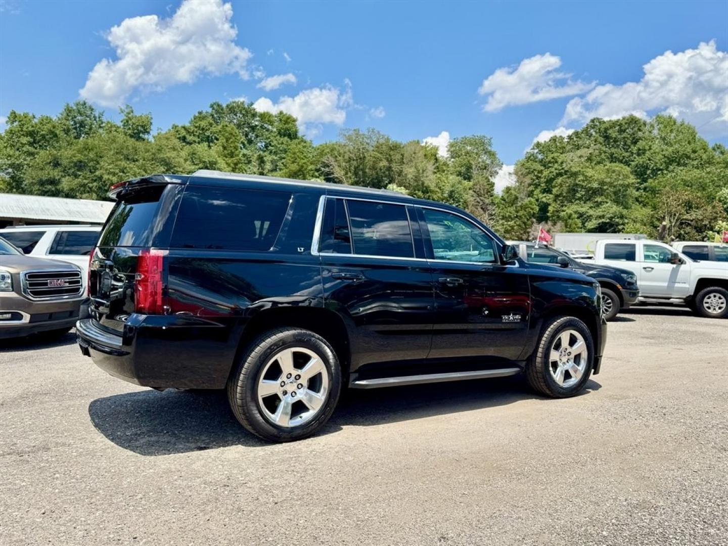2016 Black /Black Chevrolet Tahoe (1GNSCBKC6GR) with an 5.3l V8 DI VVT Flex 5.3l engine, Automatic transmission, located at 745 East Steele Rd., West Columbia, SC, 29170, (803) 755-9148, 33.927212, -81.148483- Photo#3