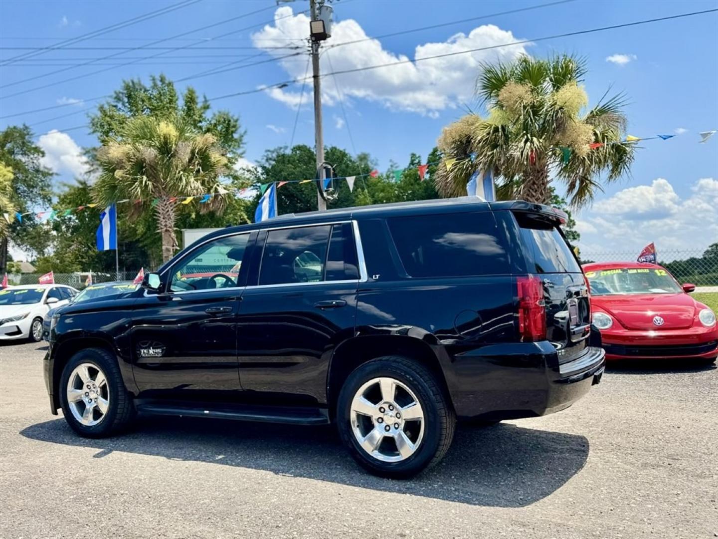 2016 Black /Black Chevrolet Tahoe (1GNSCBKC6GR) with an 5.3l V8 DI VVT Flex 5.3l engine, Automatic transmission, located at 745 East Steele Rd., West Columbia, SC, 29170, (803) 755-9148, 33.927212, -81.148483- Photo#5