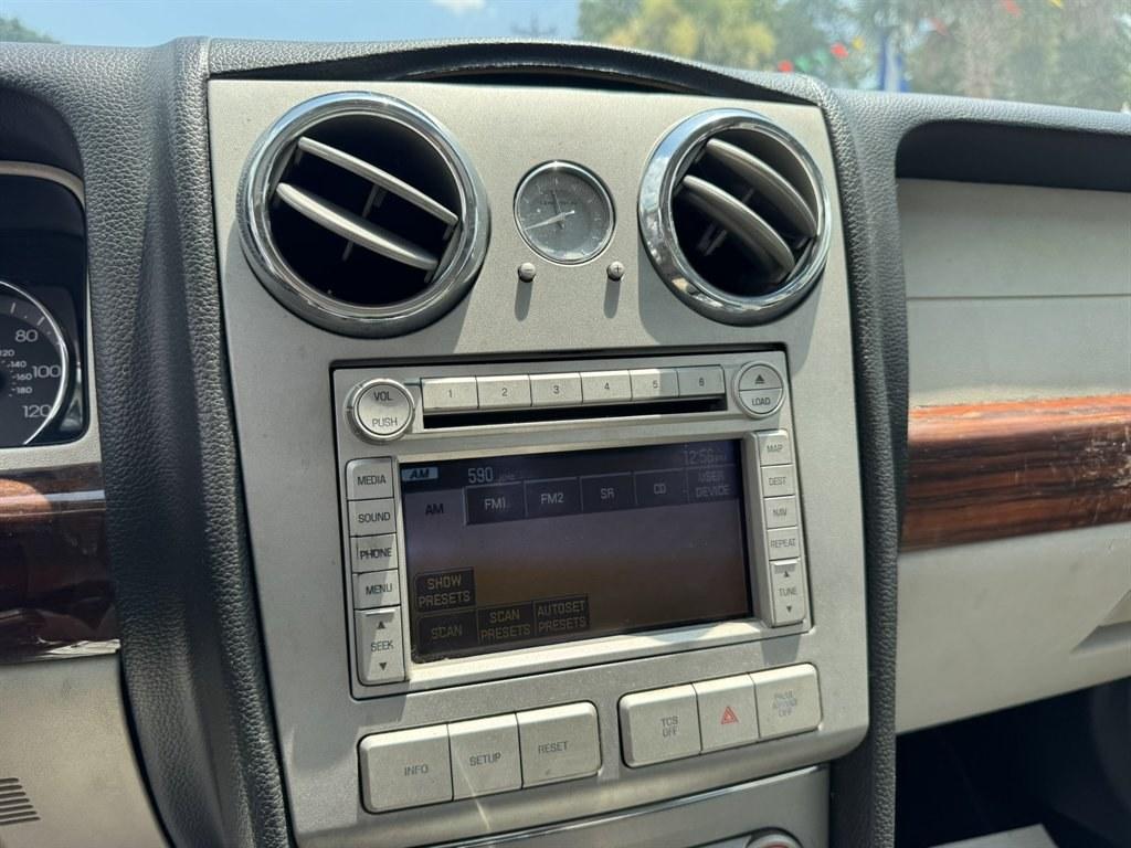 2008 Black /Grey Lincoln MKZ (3LNHM26T78R) with an 3.5l V6 SFI Dohc 24v 3.5l engine, Automatic transmission, located at 745 East Steele Rd., West Columbia, SC, 29170, (803) 755-9148, 33.927212, -81.148483- Photo#13