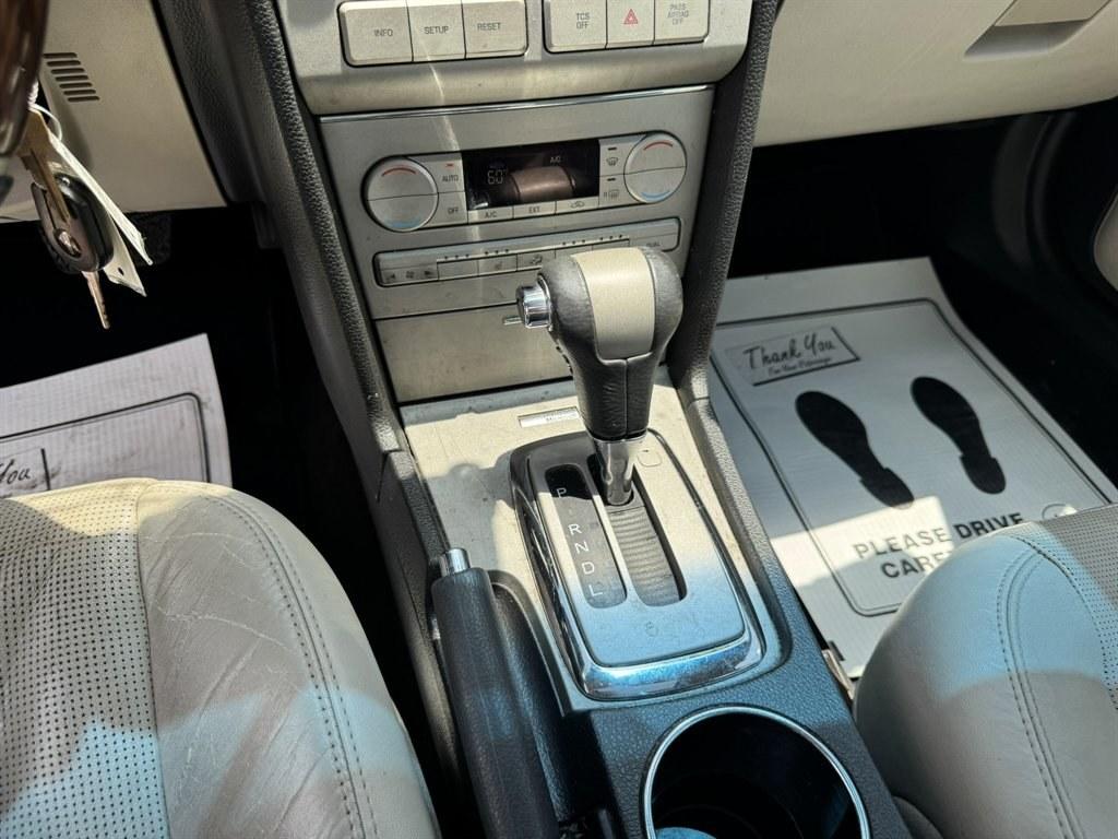 2008 Black /Grey Lincoln MKZ (3LNHM26T78R) with an 3.5l V6 SFI Dohc 24v 3.5l engine, Automatic transmission, located at 745 East Steele Rd., West Columbia, SC, 29170, (803) 755-9148, 33.927212, -81.148483- Photo#14