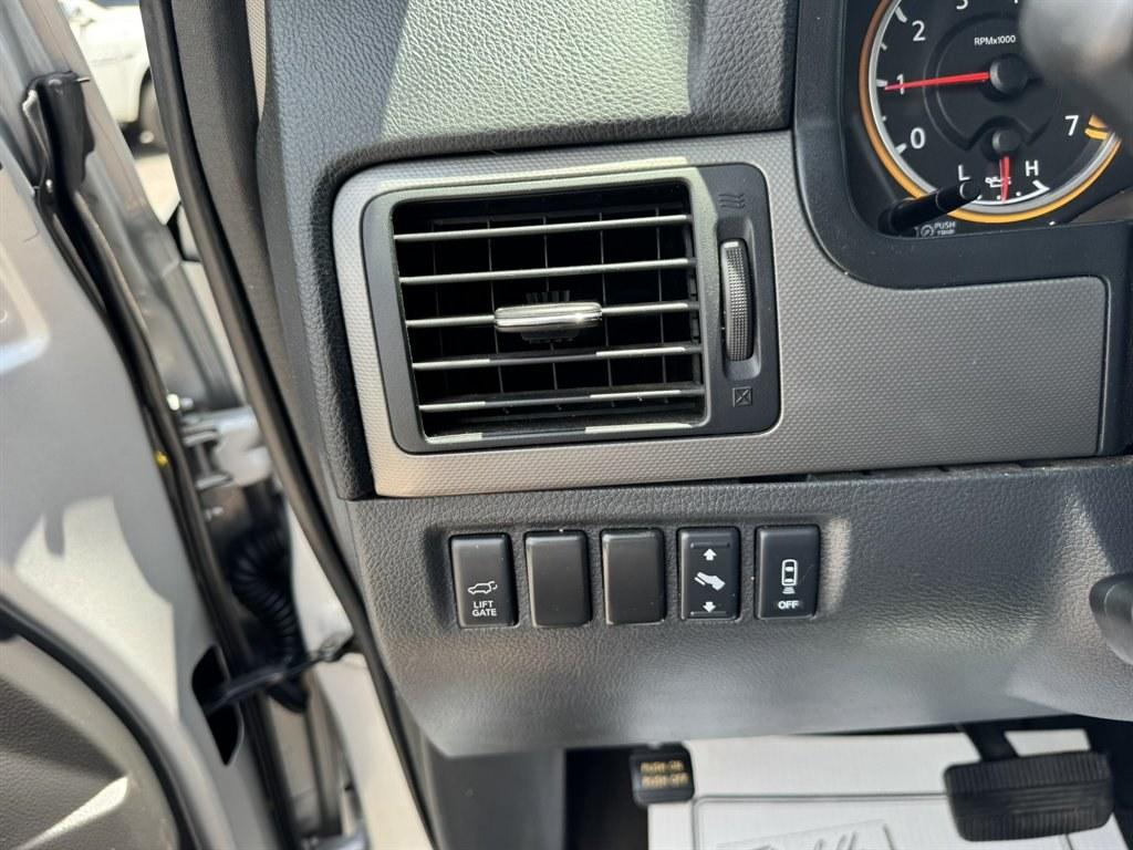 2012 Silver /Black Nissan Armada (5N1AA0NC5CN) with an 5.6l V8 MPI Dohc 5.6l engine, Automatic transmission, located at 745 East Steele Rd., West Columbia, SC, 29170, (803) 755-9148, 33.927212, -81.148483- Photo#16