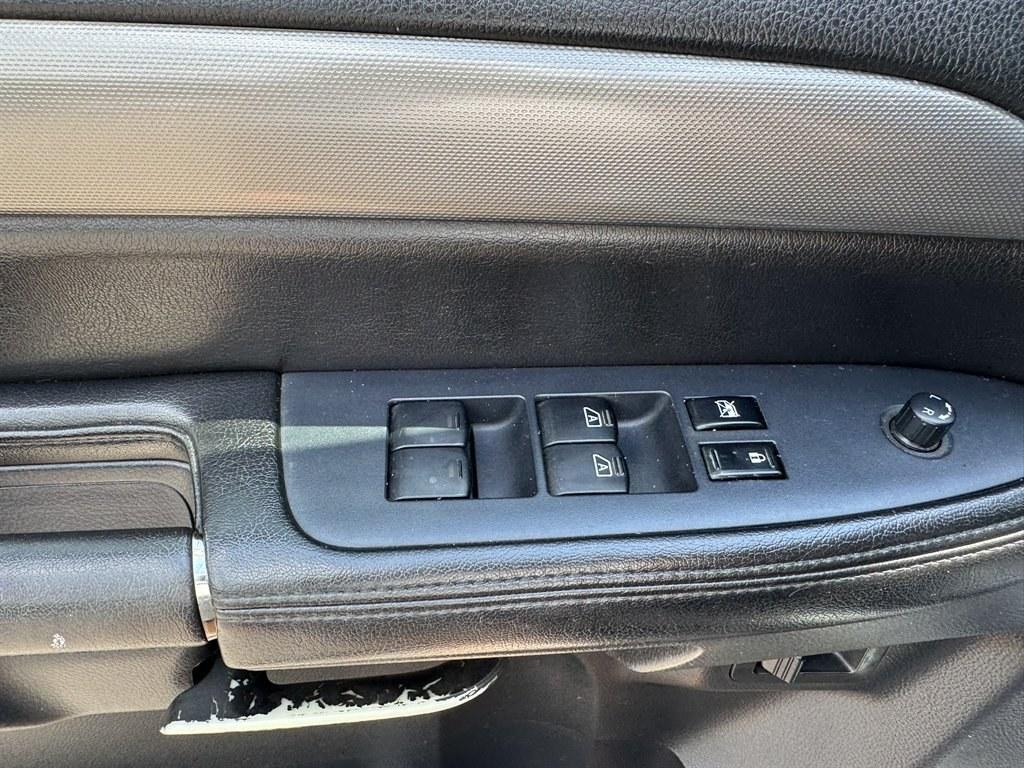 2012 Silver /Black Nissan Armada (5N1AA0NC5CN) with an 5.6l V8 MPI Dohc 5.6l engine, Automatic transmission, located at 745 East Steele Rd., West Columbia, SC, 29170, (803) 755-9148, 33.927212, -81.148483- Photo#18