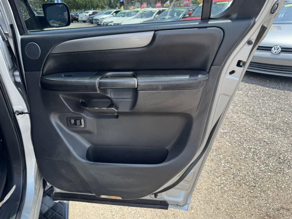 2012 Silver /Black Nissan Armada (5N1AA0NC5CN) with an 5.6l V8 MPI Dohc 5.6l engine, Automatic transmission, located at 745 East Steele Rd., West Columbia, SC, 29170, (803) 755-9148, 33.927212, -81.148483- Photo#25