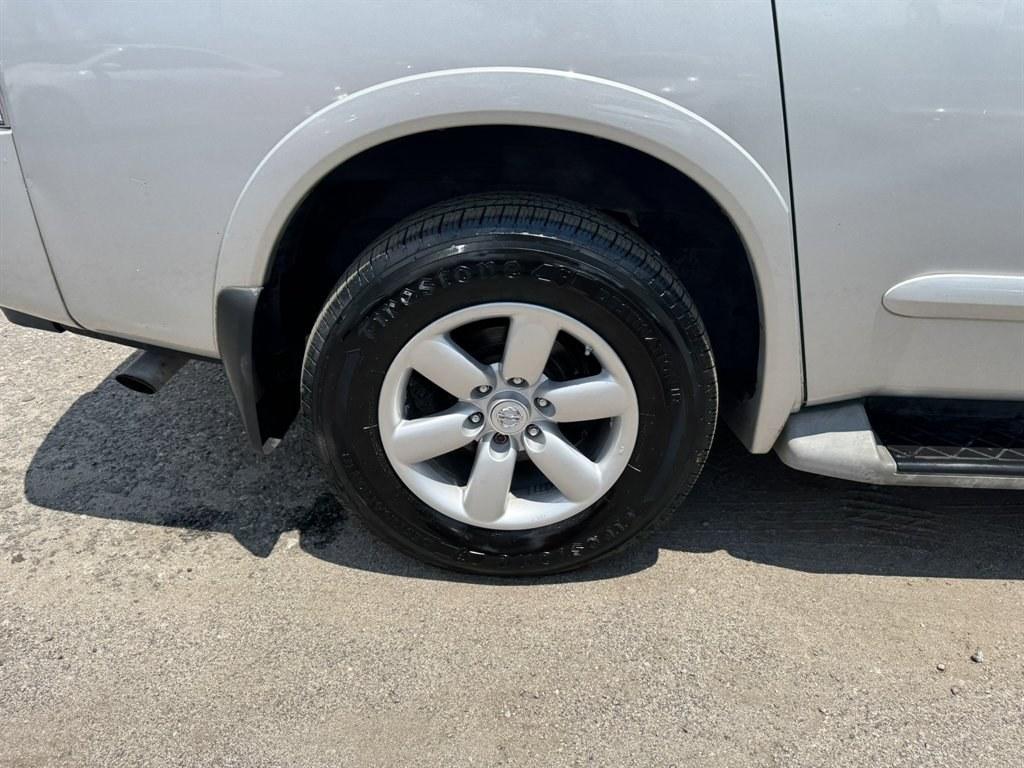 2012 Silver /Black Nissan Armada (5N1AA0NC5CN) with an 5.6l V8 MPI Dohc 5.6l engine, Automatic transmission, located at 745 East Steele Rd., West Columbia, SC, 29170, (803) 755-9148, 33.927212, -81.148483- Photo#32