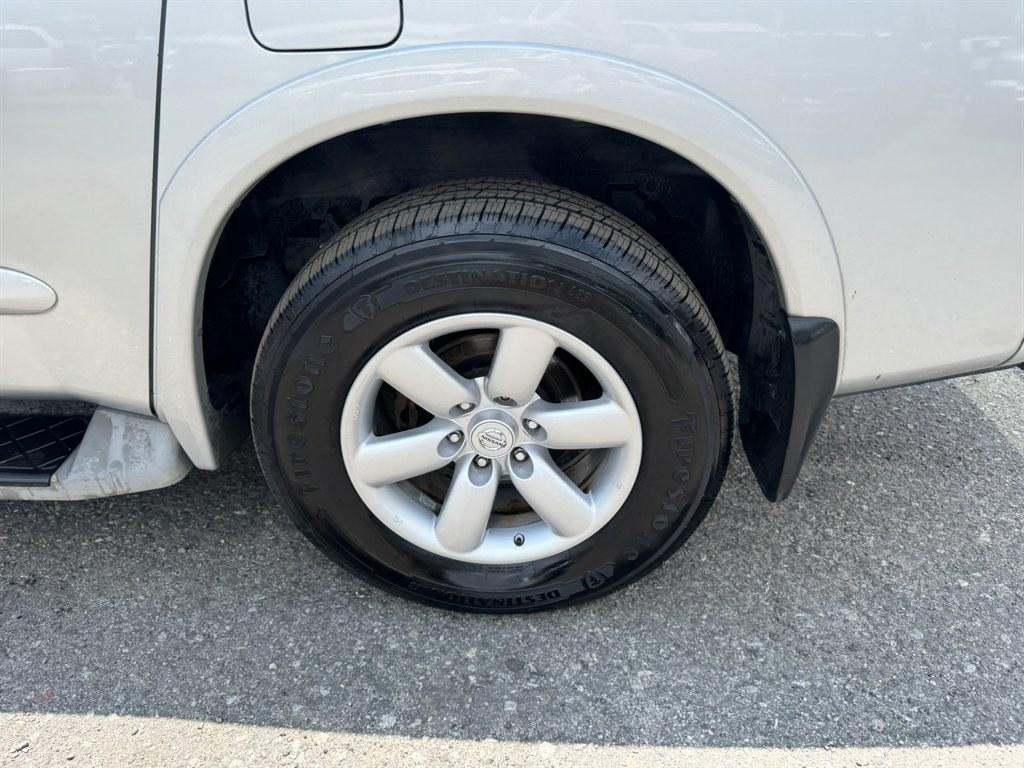 2012 Silver /Black Nissan Armada (5N1AA0NC5CN) with an 5.6l V8 MPI Dohc 5.6l engine, Automatic transmission, located at 745 East Steele Rd., West Columbia, SC, 29170, (803) 755-9148, 33.927212, -81.148483- Photo#33