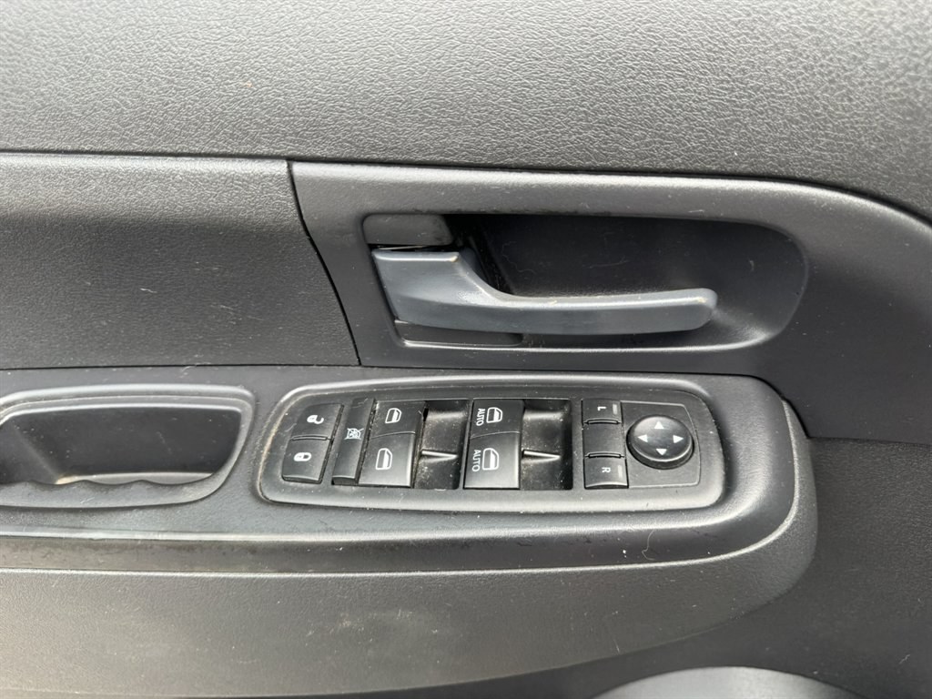 2012 Black /Black Jeep Liberty (1C4PJLAK2CW) with an 3.7l V6 MPI 3.7l engine, Automatic transmission, located at 745 East Steele Rd., West Columbia, SC, 29170, (803) 755-9148, 33.927212, -81.148483- Photo#17