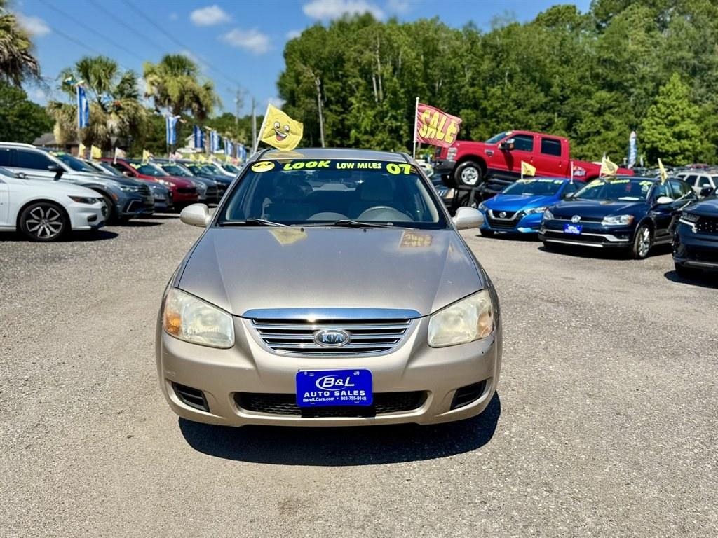 2007 Gold /Taupe Kia Spectra (KNAFE121475) with an 2.0l I-4 EFI Dohc 2.0l engine, Automatic transmission, located at 745 East Steele Rd., West Columbia, SC, 29170, (803) 755-9148, 33.927212, -81.148483- Photo#1