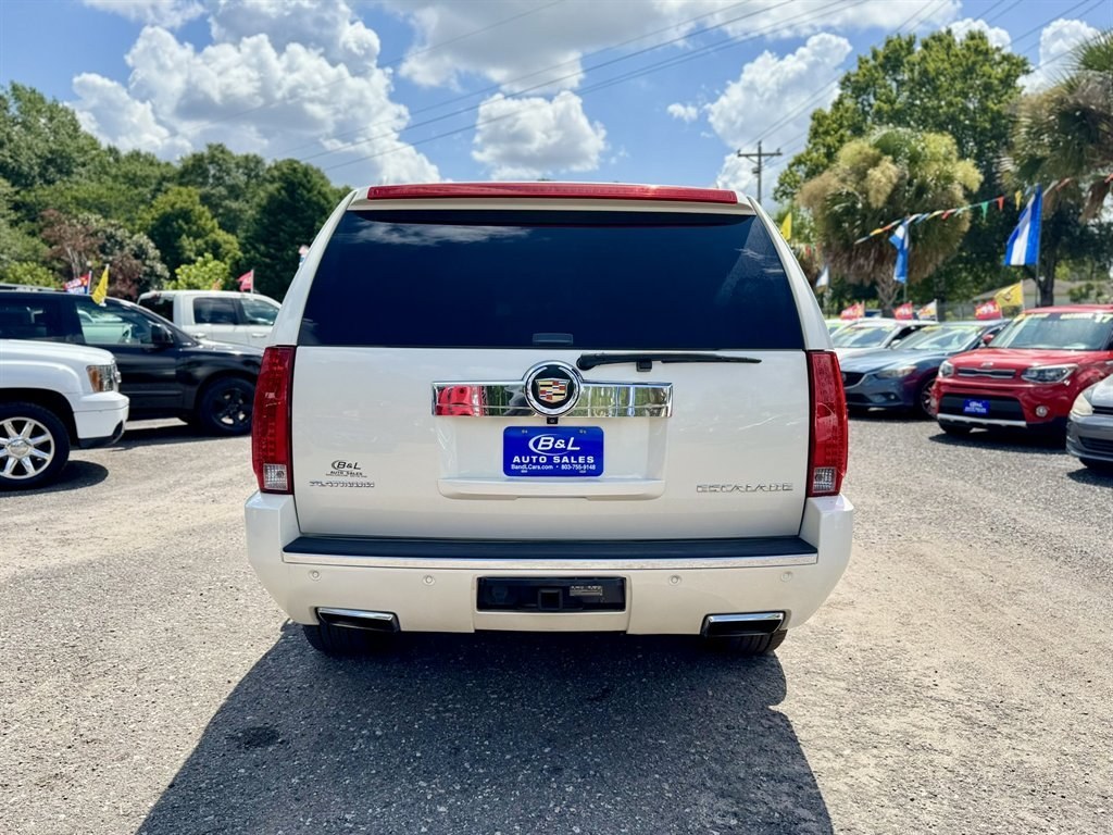 2014 White /Taupe Cadillac Escalade (1GYS3KEF5ER) with an 6.2l V8 SFI OHV Flex 6.2l engine, Automatic transmission, located at 745 East Steele Rd., West Columbia, SC, 29170, (803) 755-9148, 33.927212, -81.148483- Photo#4