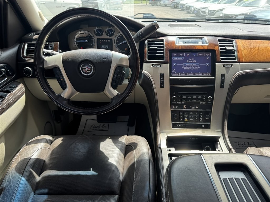 2014 White /Taupe Cadillac Escalade (1GYS3KEF5ER) with an 6.2l V8 SFI OHV Flex 6.2l engine, Automatic transmission, located at 745 East Steele Rd., West Columbia, SC, 29170, (803) 755-9148, 33.927212, -81.148483- Photo#6