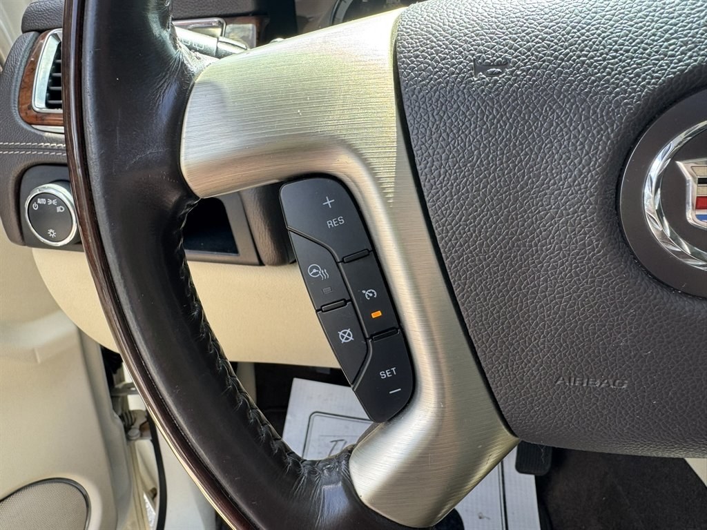 2014 White /Taupe Cadillac Escalade (1GYS3KEF5ER) with an 6.2l V8 SFI OHV Flex 6.2l engine, Automatic transmission, located at 745 East Steele Rd., West Columbia, SC, 29170, (803) 755-9148, 33.927212, -81.148483- Photo#8