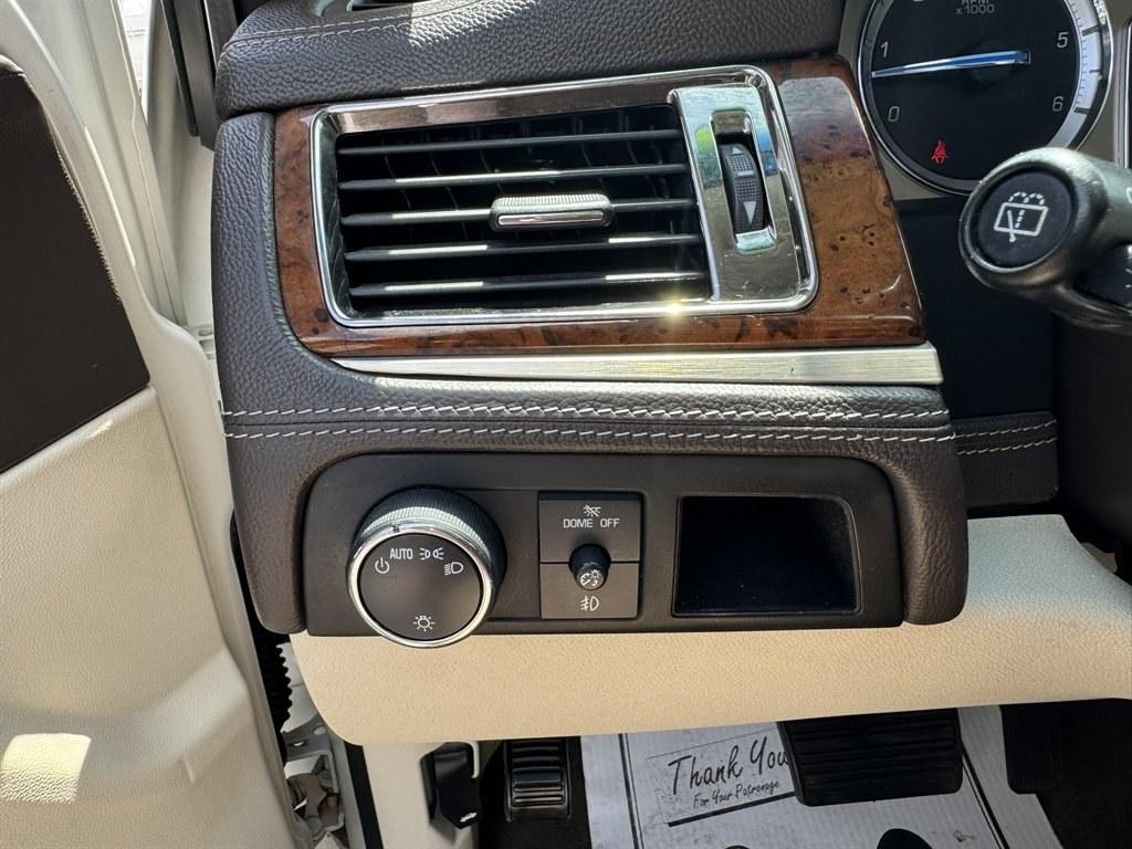 2014 White /Taupe Cadillac Escalade (1GYS3KEF5ER) with an 6.2l V8 SFI OHV Flex 6.2l engine, Automatic transmission, located at 745 East Steele Rd., West Columbia, SC, 29170, (803) 755-9148, 33.927212, -81.148483- Photo#18