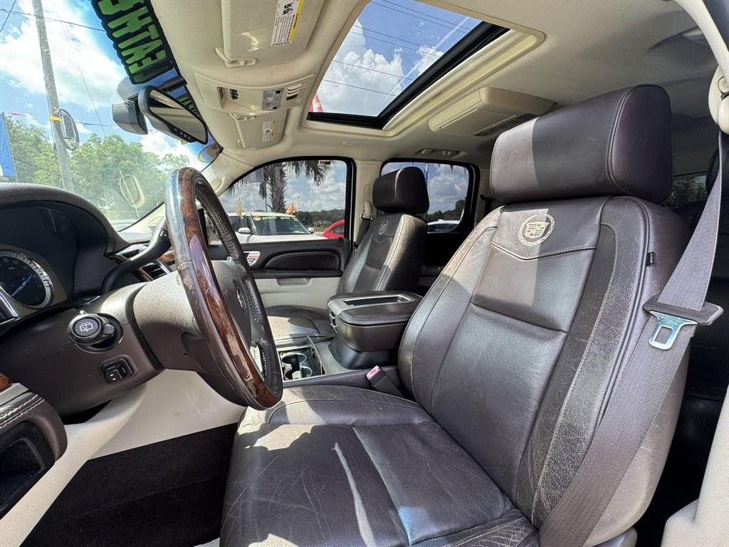 2014 White /Taupe Cadillac Escalade (1GYS3KEF5ER) with an 6.2l V8 SFI OHV Flex 6.2l engine, Automatic transmission, located at 745 East Steele Rd., West Columbia, SC, 29170, (803) 755-9148, 33.927212, -81.148483- Photo#21
