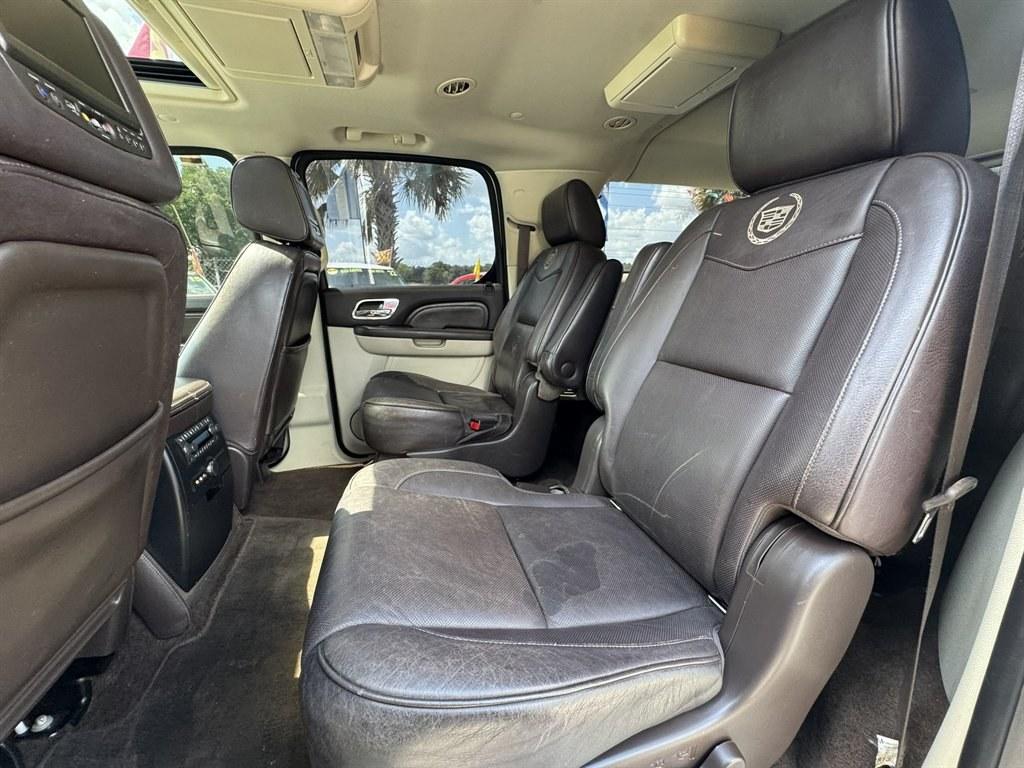 2014 White /Taupe Cadillac Escalade (1GYS3KEF5ER) with an 6.2l V8 SFI OHV Flex 6.2l engine, Automatic transmission, located at 745 East Steele Rd., West Columbia, SC, 29170, (803) 755-9148, 33.927212, -81.148483- Photo#24