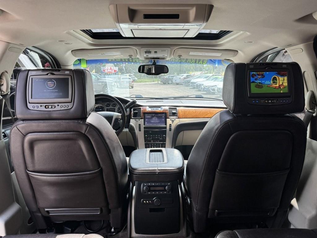 2014 White /Taupe Cadillac Escalade (1GYS3KEF5ER) with an 6.2l V8 SFI OHV Flex 6.2l engine, Automatic transmission, located at 745 East Steele Rd., West Columbia, SC, 29170, (803) 755-9148, 33.927212, -81.148483- Photo#26