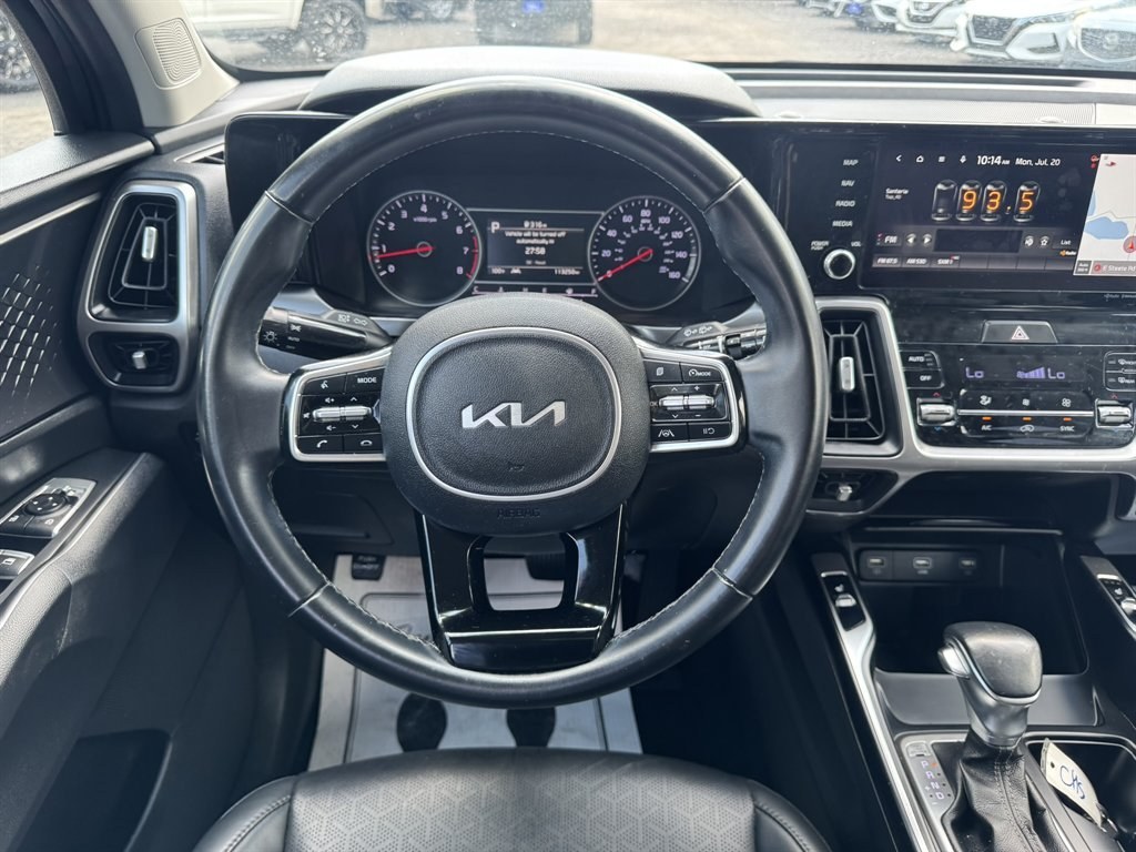 2022 Grey /Black Kia Sorento (5XYRL4LC9NG) with an 2.5l I-4 DI Dohc 2.5l engine, Automatic transmission, located at 745 East Steele Rd., West Columbia, SC, 29170, (803) 755-9148, 33.927212, -81.148483- Photo#7