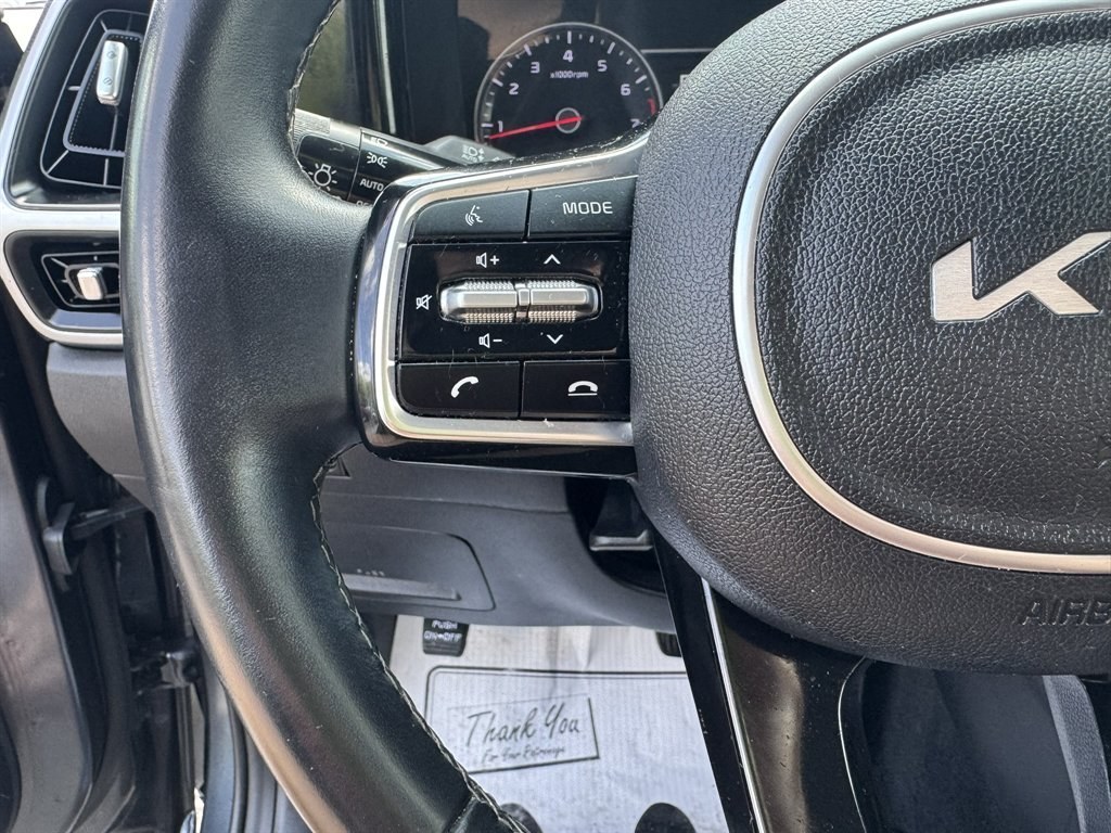 2022 Grey /Black Kia Sorento (5XYRL4LC9NG) with an 2.5l I-4 DI Dohc 2.5l engine, Automatic transmission, located at 745 East Steele Rd., West Columbia, SC, 29170, (803) 755-9148, 33.927212, -81.148483- Photo#8