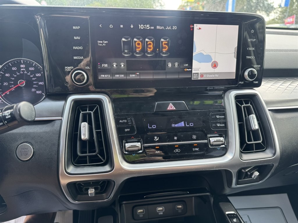 2022 Grey /Black Kia Sorento (5XYRL4LC9NG) with an 2.5l I-4 DI Dohc 2.5l engine, Automatic transmission, located at 745 East Steele Rd., West Columbia, SC, 29170, (803) 755-9148, 33.927212, -81.148483- Photo#12
