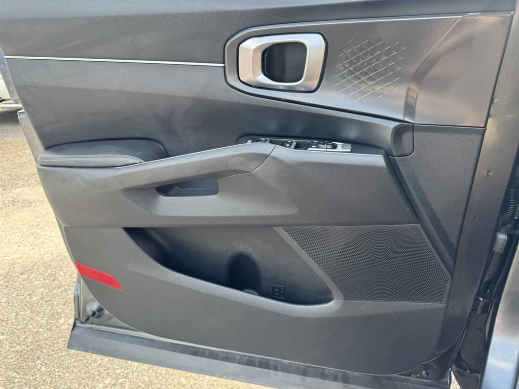 2022 Grey /Black Kia Sorento (5XYRL4LC9NG) with an 2.5l I-4 DI Dohc 2.5l engine, Automatic transmission, located at 745 East Steele Rd., West Columbia, SC, 29170, (803) 755-9148, 33.927212, -81.148483- Photo#17