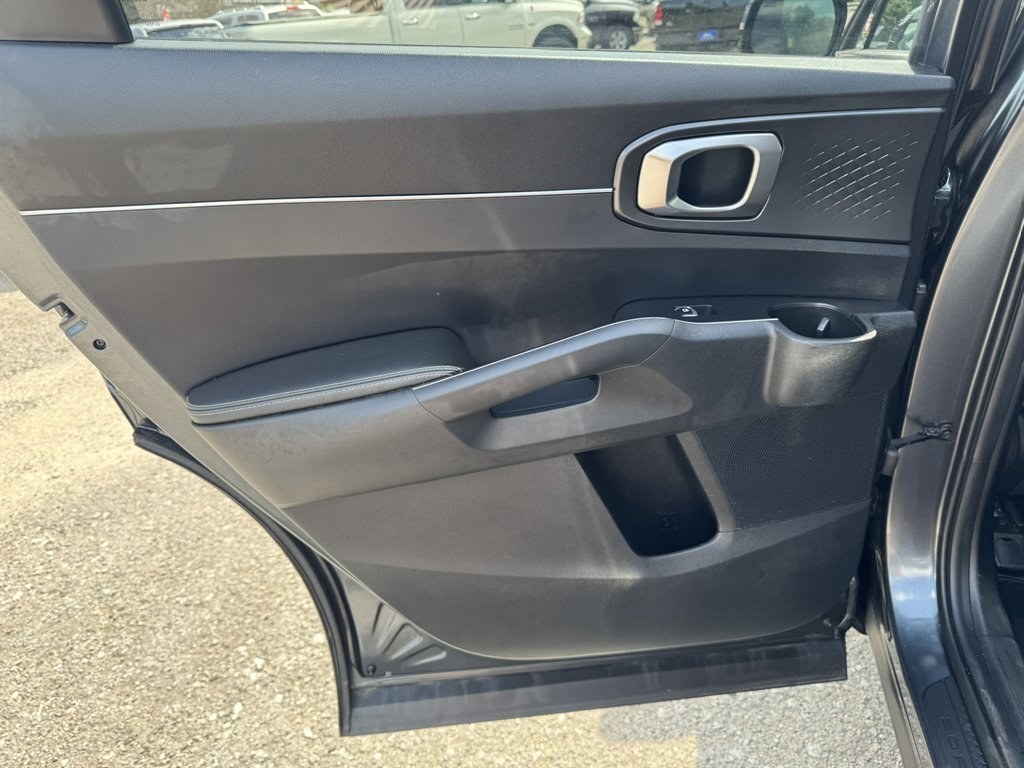 2022 Grey /Black Kia Sorento (5XYRL4LC9NG) with an 2.5l I-4 DI Dohc 2.5l engine, Automatic transmission, located at 745 East Steele Rd., West Columbia, SC, 29170, (803) 755-9148, 33.927212, -81.148483- Photo#21