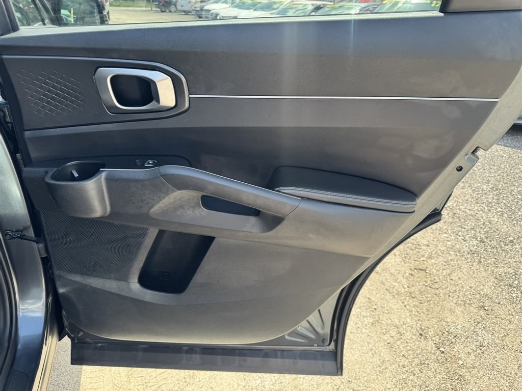 2022 Grey /Black Kia Sorento (5XYRL4LC9NG) with an 2.5l I-4 DI Dohc 2.5l engine, Automatic transmission, located at 745 East Steele Rd., West Columbia, SC, 29170, (803) 755-9148, 33.927212, -81.148483- Photo#24