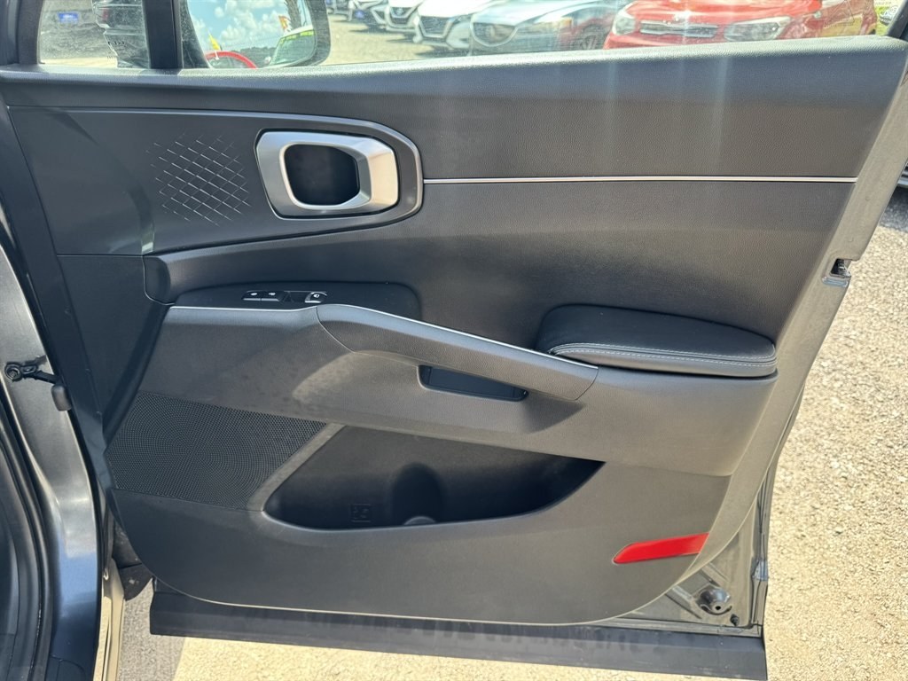 2022 Grey /Black Kia Sorento (5XYRL4LC9NG) with an 2.5l I-4 DI Dohc 2.5l engine, Automatic transmission, located at 745 East Steele Rd., West Columbia, SC, 29170, (803) 755-9148, 33.927212, -81.148483- Photo#26