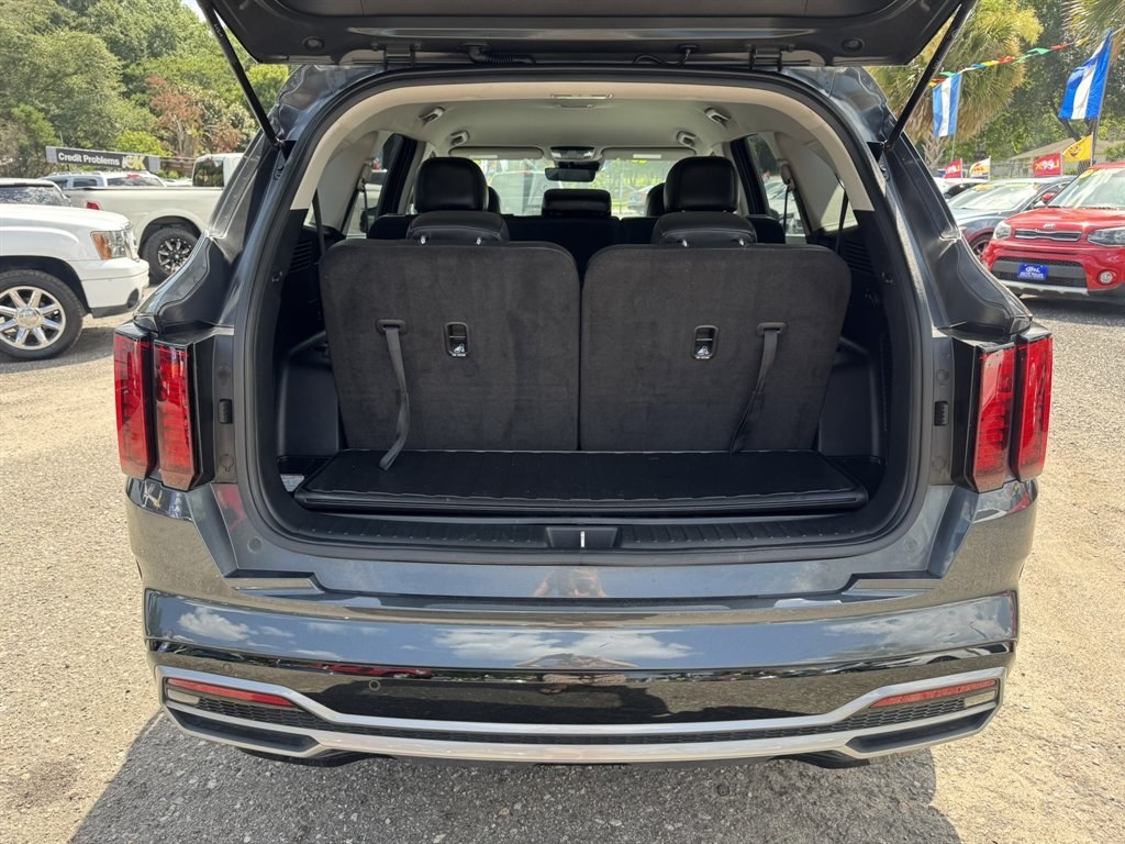 2022 Grey /Black Kia Sorento (5XYRL4LC9NG) with an 2.5l I-4 DI Dohc 2.5l engine, Automatic transmission, located at 745 East Steele Rd., West Columbia, SC, 29170, (803) 755-9148, 33.927212, -81.148483- Photo#28