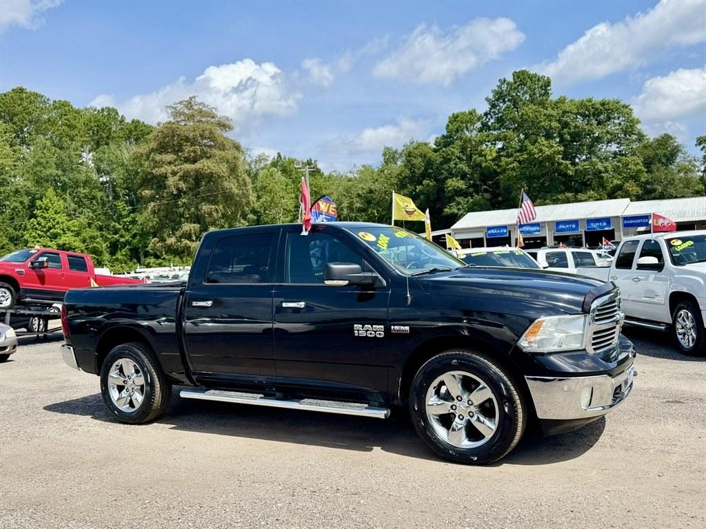 2014 Black /Grey Ram 1500 (1C6RR7LT0ES) with an 5.7l V8 Smpi Hemi 5.7l engine, located at 745 East Steele Rd., West Columbia, SC, 29170, (803) 755-9148, 33.927212, -81.148483- Photo#2