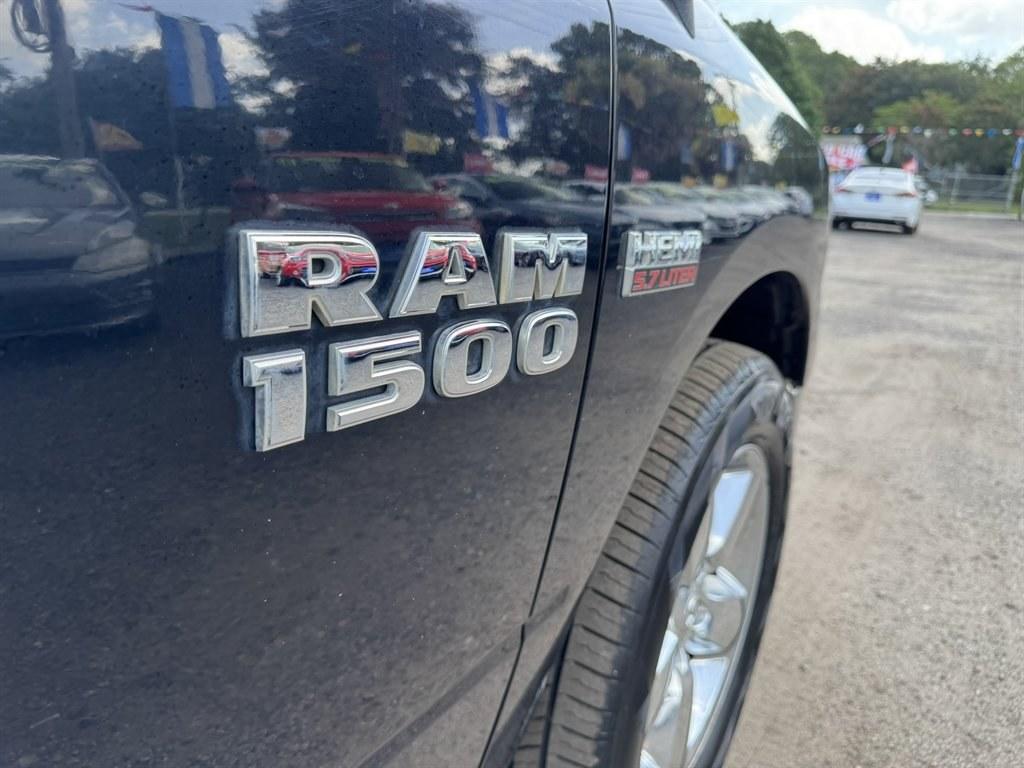 2014 Black /Grey Ram 1500 (1C6RR7LT0ES) with an 5.7l V8 Smpi Hemi 5.7l engine, located at 745 East Steele Rd., West Columbia, SC, 29170, (803) 755-9148, 33.927212, -81.148483- Photo#26