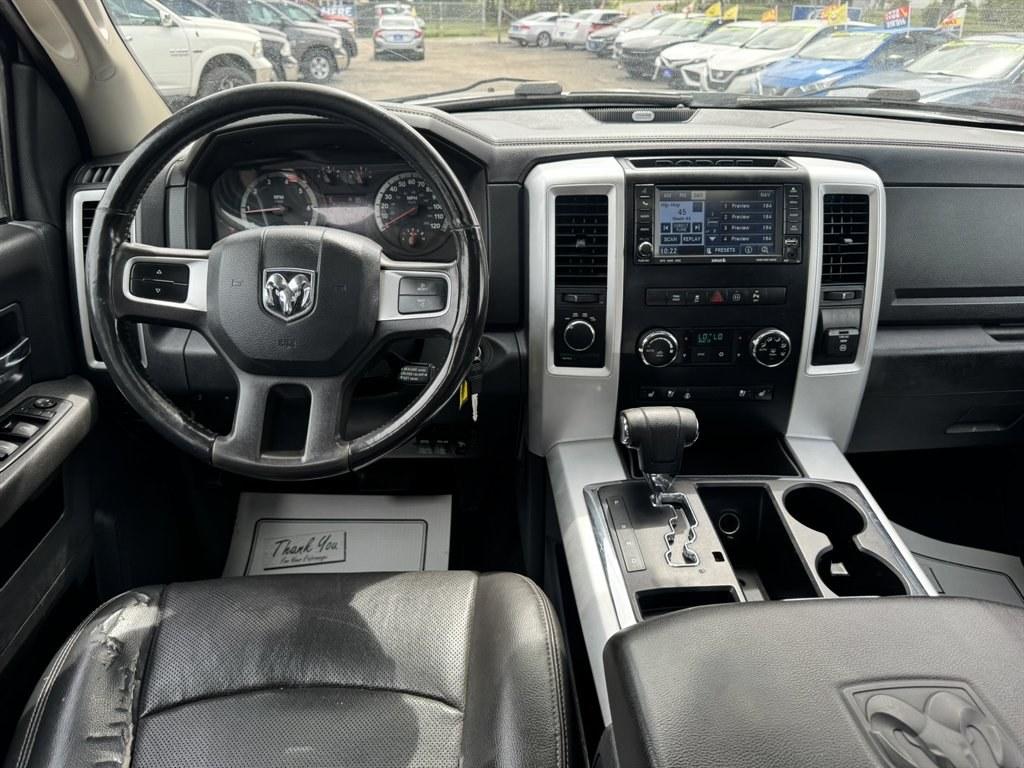 2011 Silver /Black Ram 1500 (1D7RV1CT6BS) with an 5.7l V8 Smpi Hemi 5.7l engine, Automatic transmission, located at 745 East Steele Rd., West Columbia, SC, 29170, (803) 755-9148, 33.927212, -81.148483- Photo#6