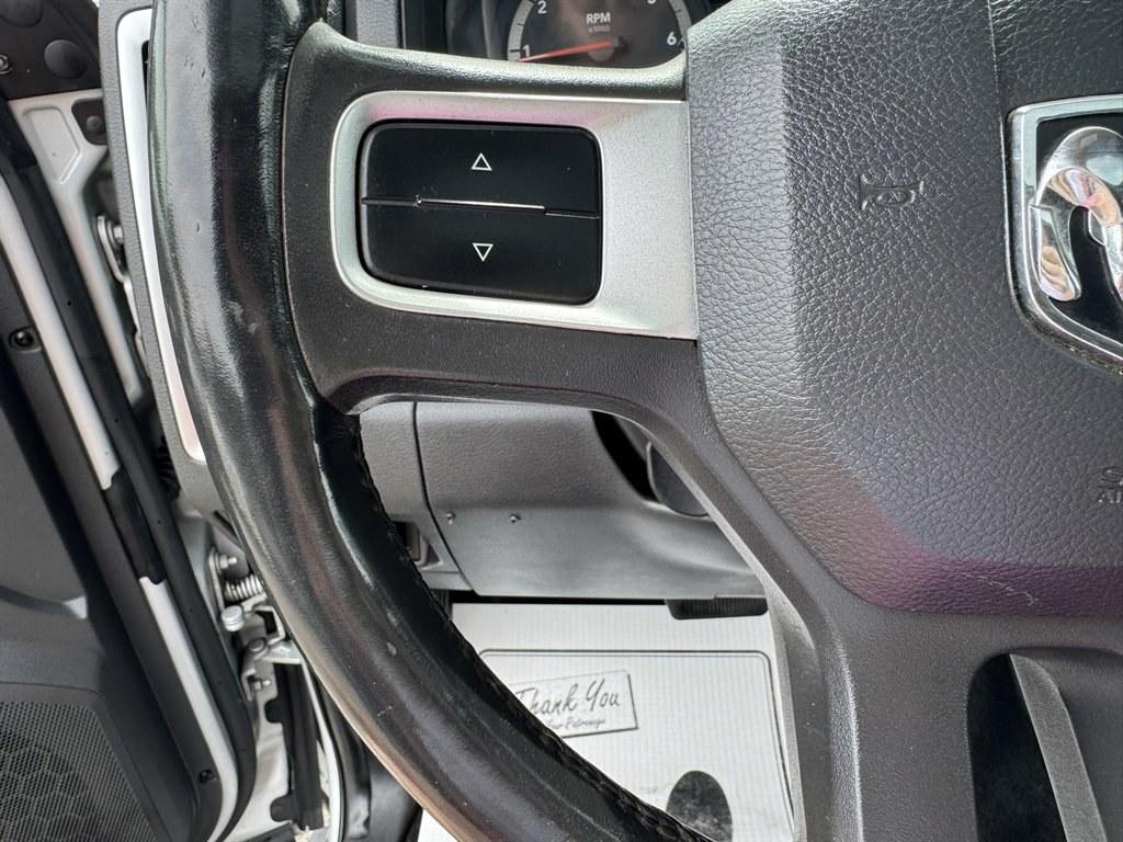 2011 Silver /Black Ram 1500 (1D7RV1CT6BS) with an 5.7l V8 Smpi Hemi 5.7l engine, Automatic transmission, located at 745 East Steele Rd., West Columbia, SC, 29170, (803) 755-9148, 33.927212, -81.148483- Photo#8